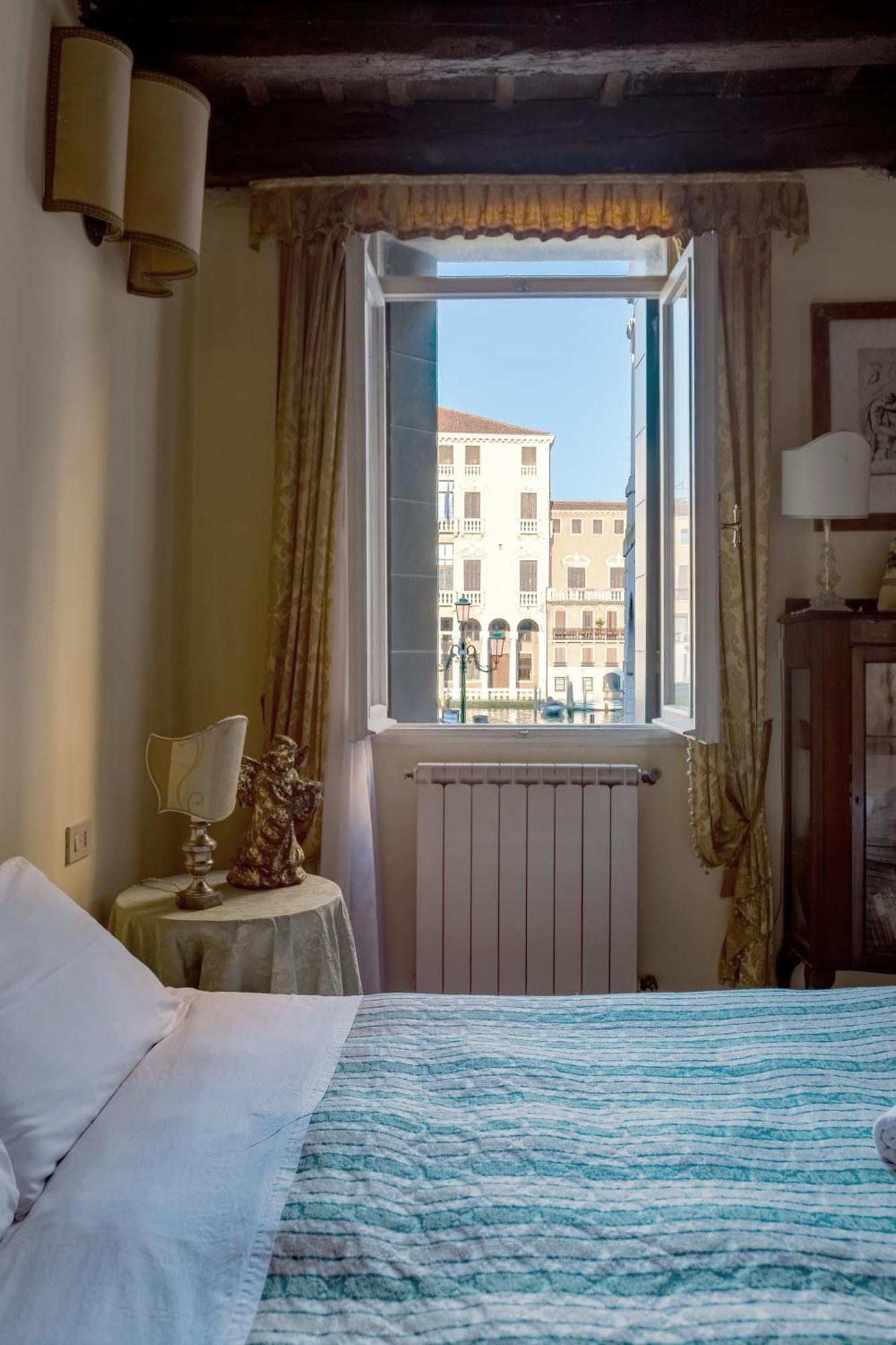 Lorenzo'S Home Venesia Bagian luar foto